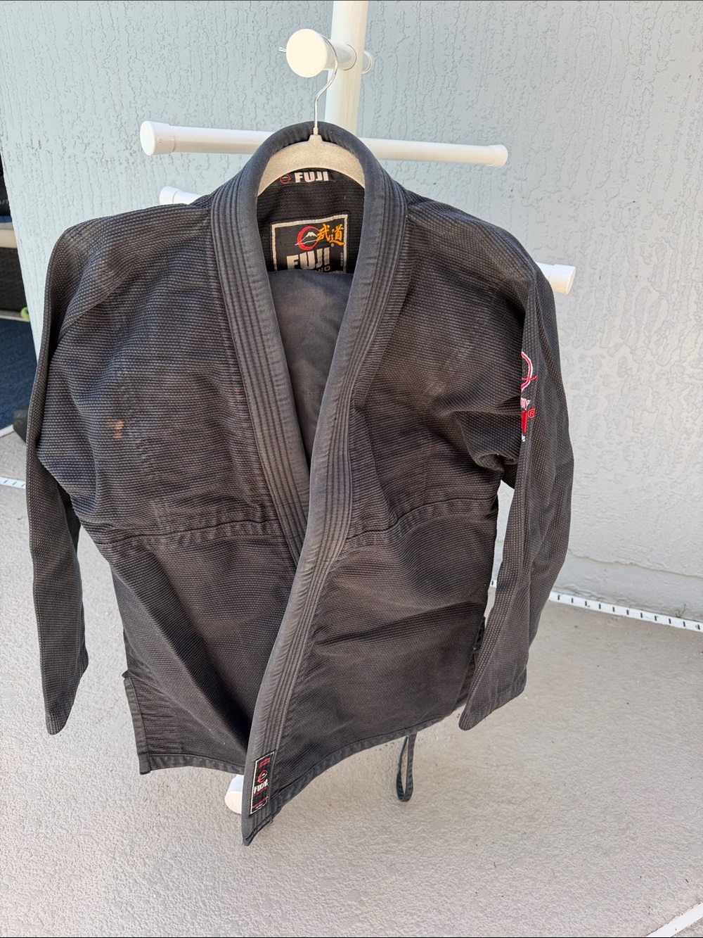 Black Brazilian Jiu-Jitsu Gi